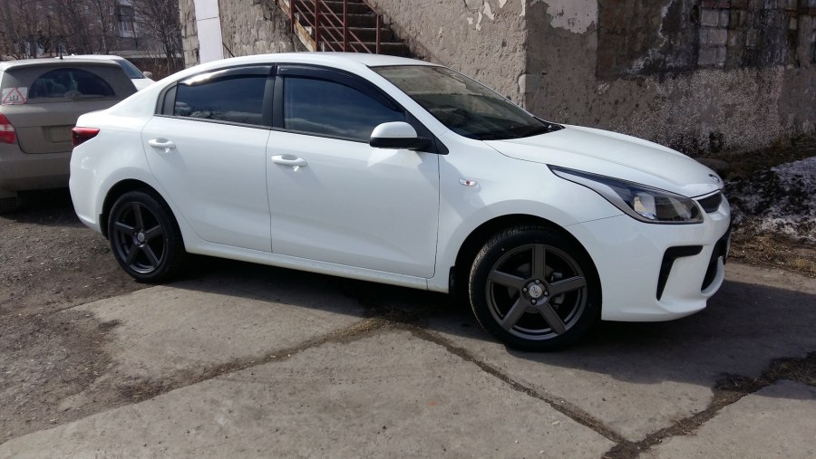 Kia Rio 4 r17