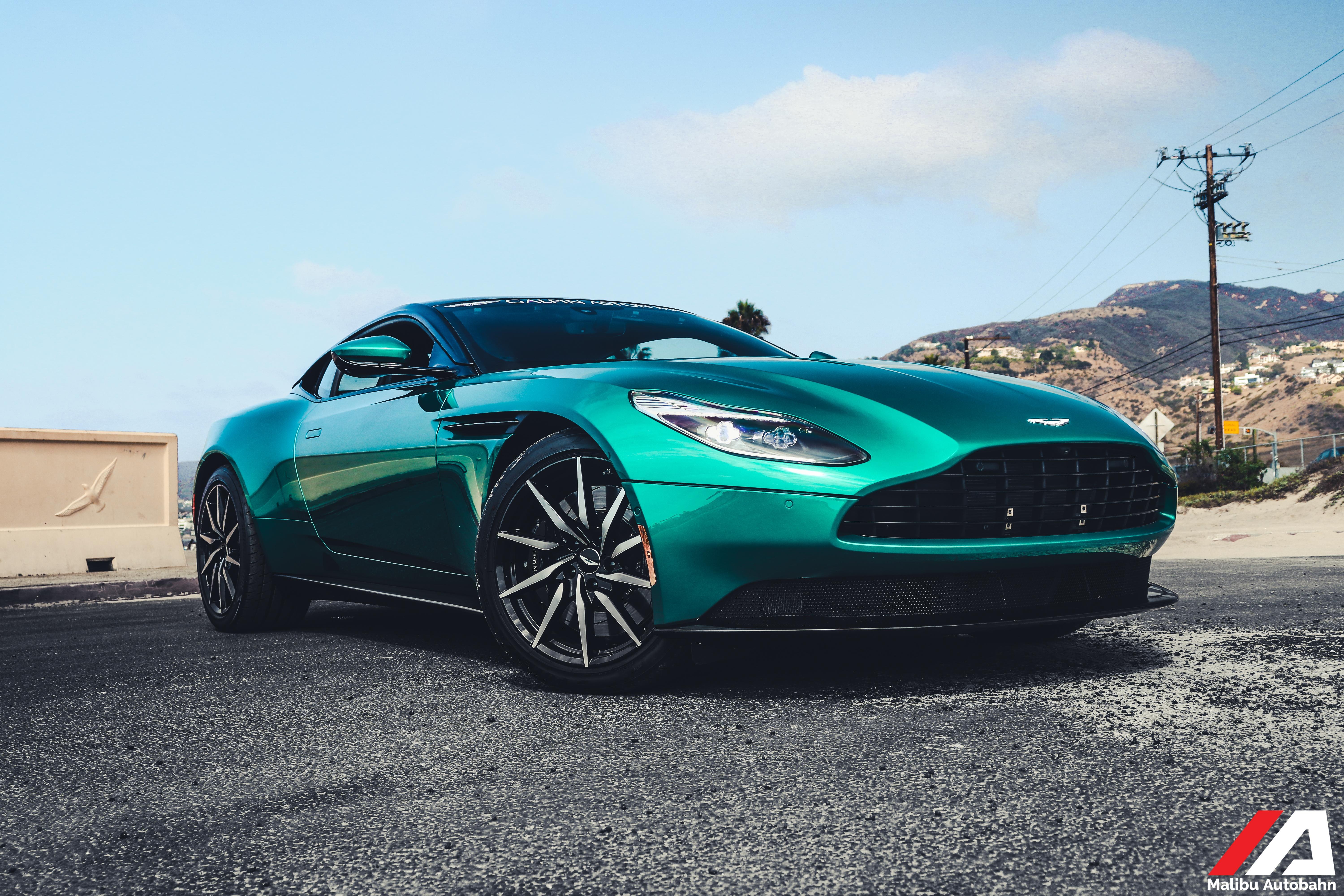 Aston Martin db11