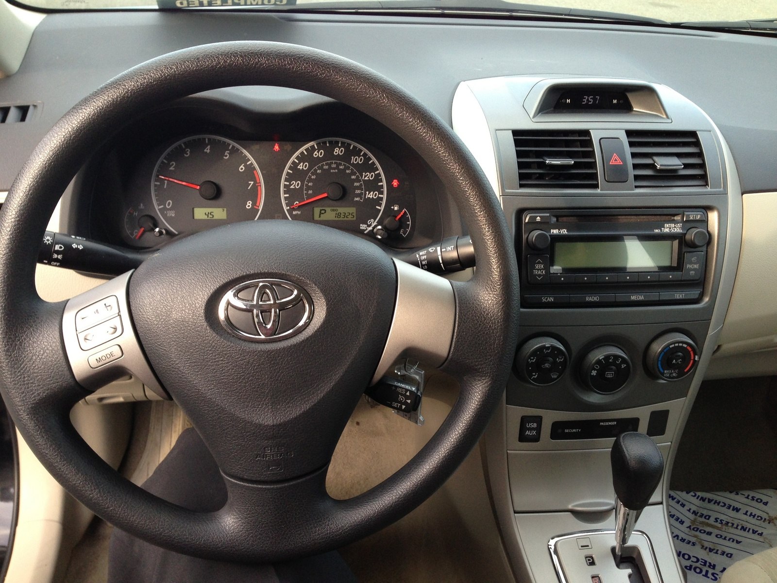 Панель тойота королла. Toyota Corolla 2012 Interior. Торпеда Тойоты короллы 2012. Тойота Королла е150 панель. Toyota Corolla s 2010 Salon.