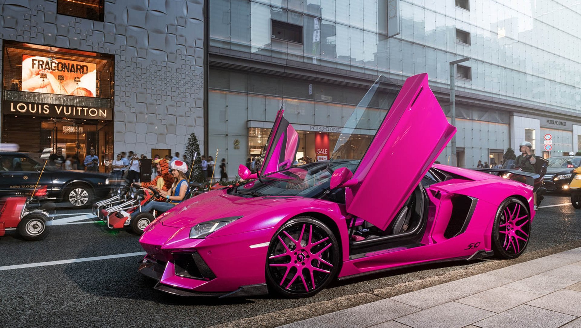 Lamborghini Murcielago розовая