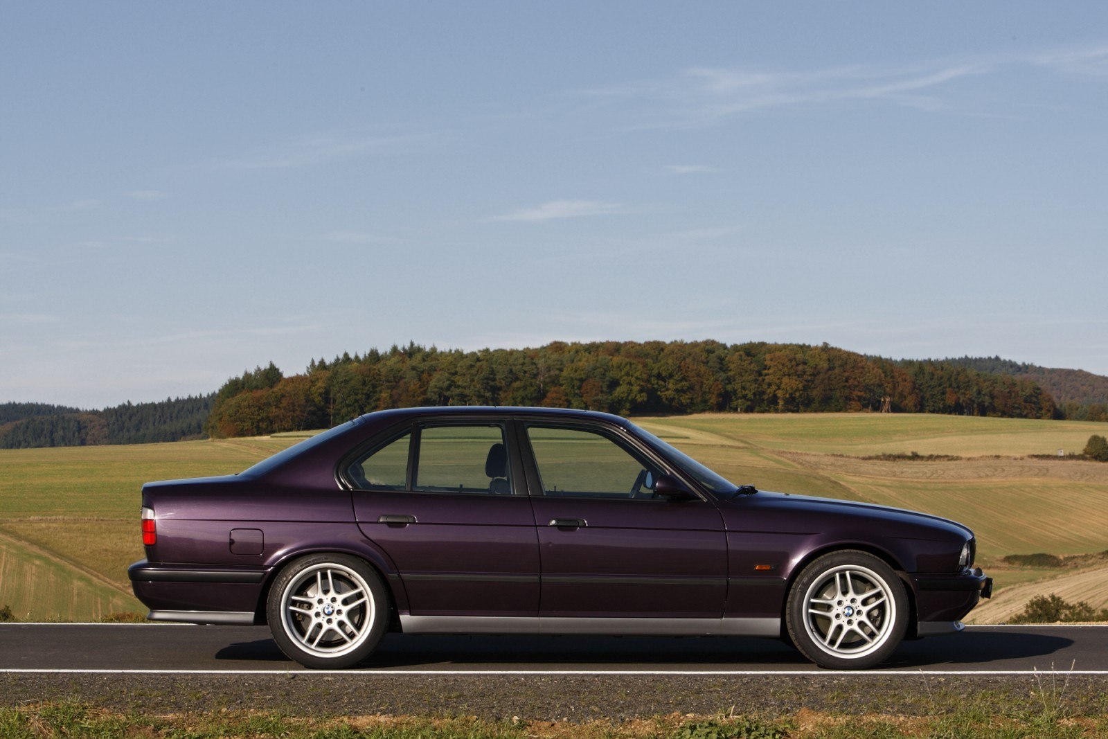 Bmw m5 e34. BMW e34. BMW m5 e34 фиолетовая. BMW m5 e34 Silver. BMW m5 e34 Touring.