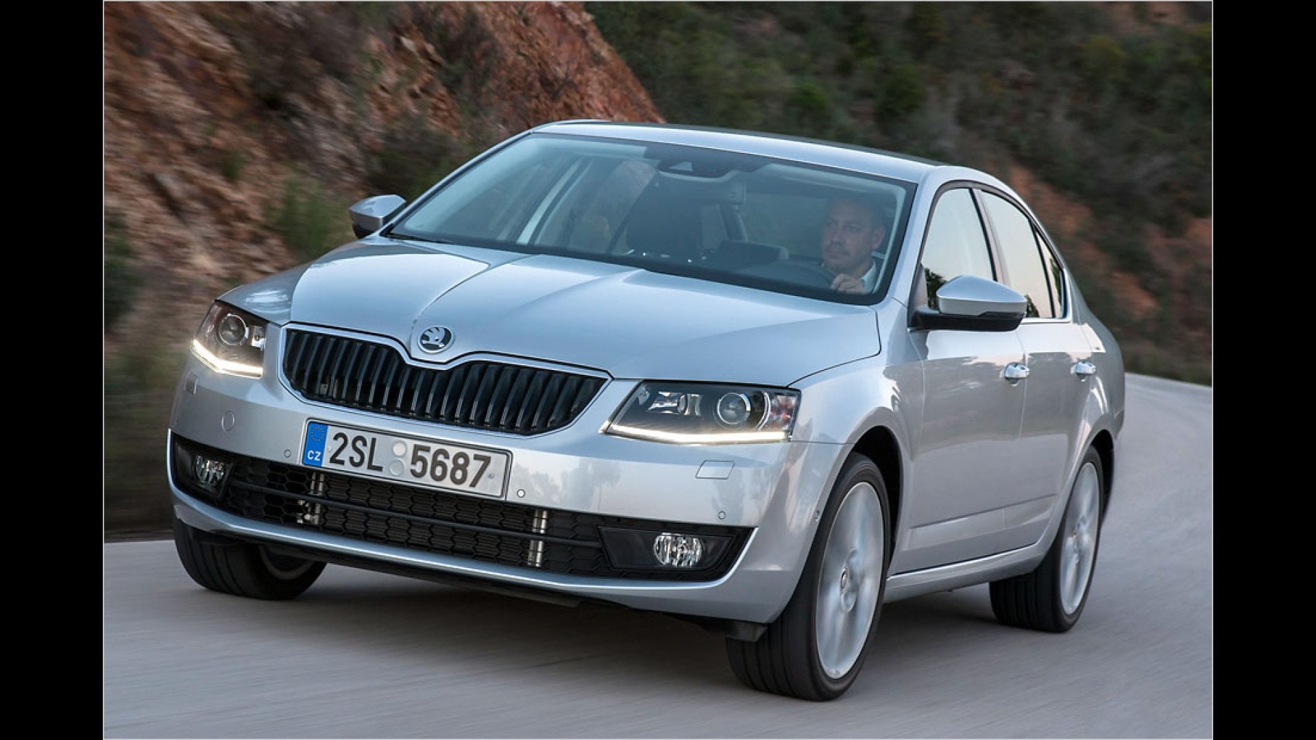 Skoda Octavia a8 белая