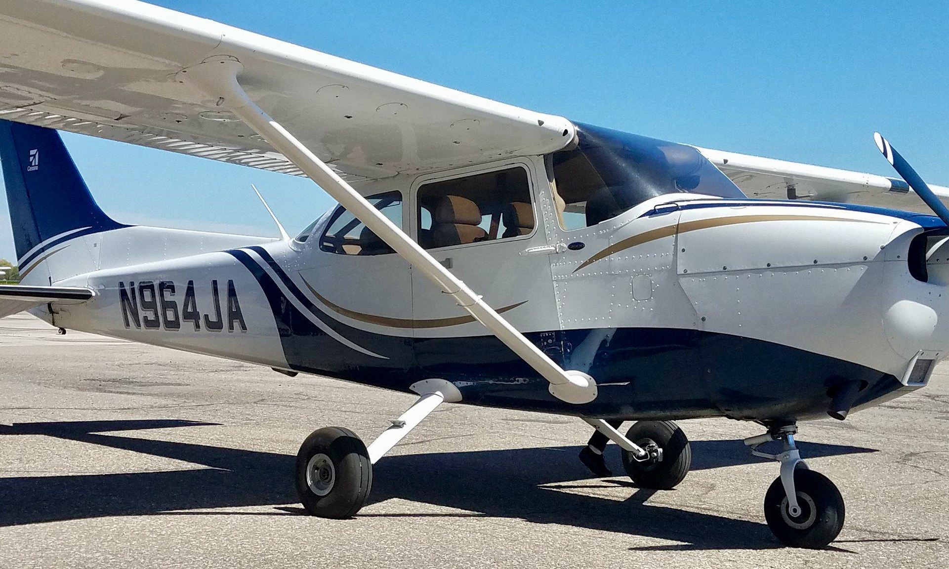 Цесна 172. Самолет Cessna 172. Легкомоторный самолет Cessna 172. Cessna 172 самолёты Cessna. Самолет Цессна 182.