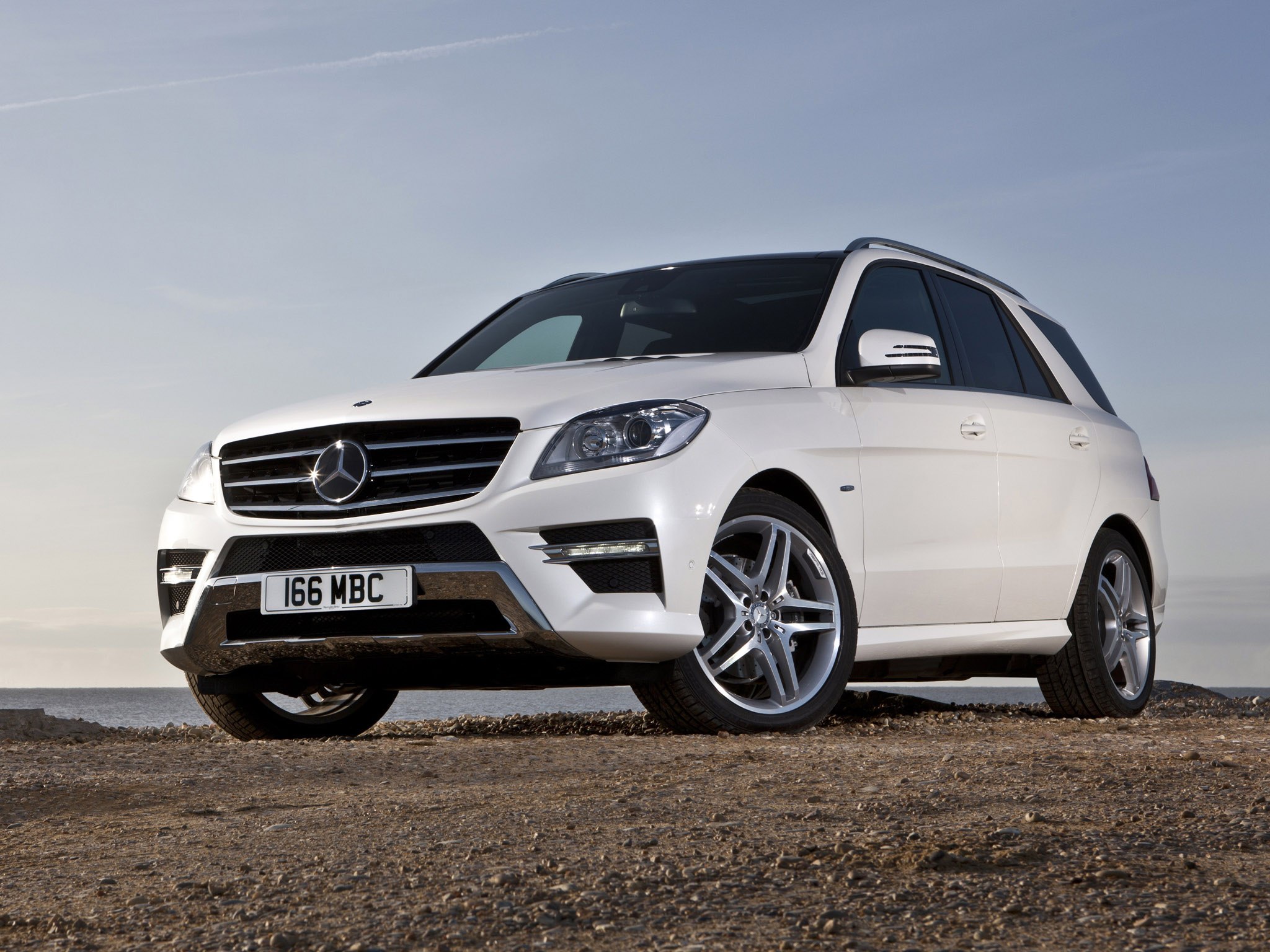 Ml image. Mercedes Benz ml w166. Mercedes ml350 w166. Mercedes-Benz ml 166. Mercedes Benz ml350 AMG.