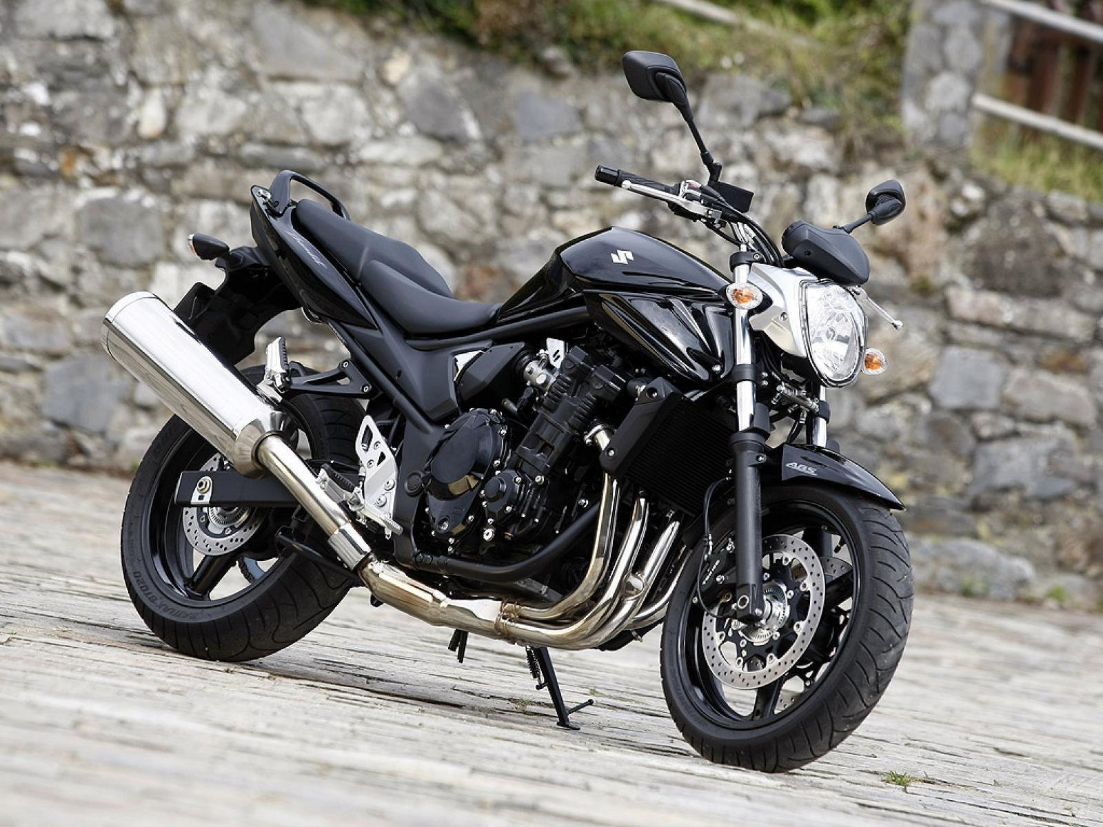 Suzuki Bandit 400 1920 1080