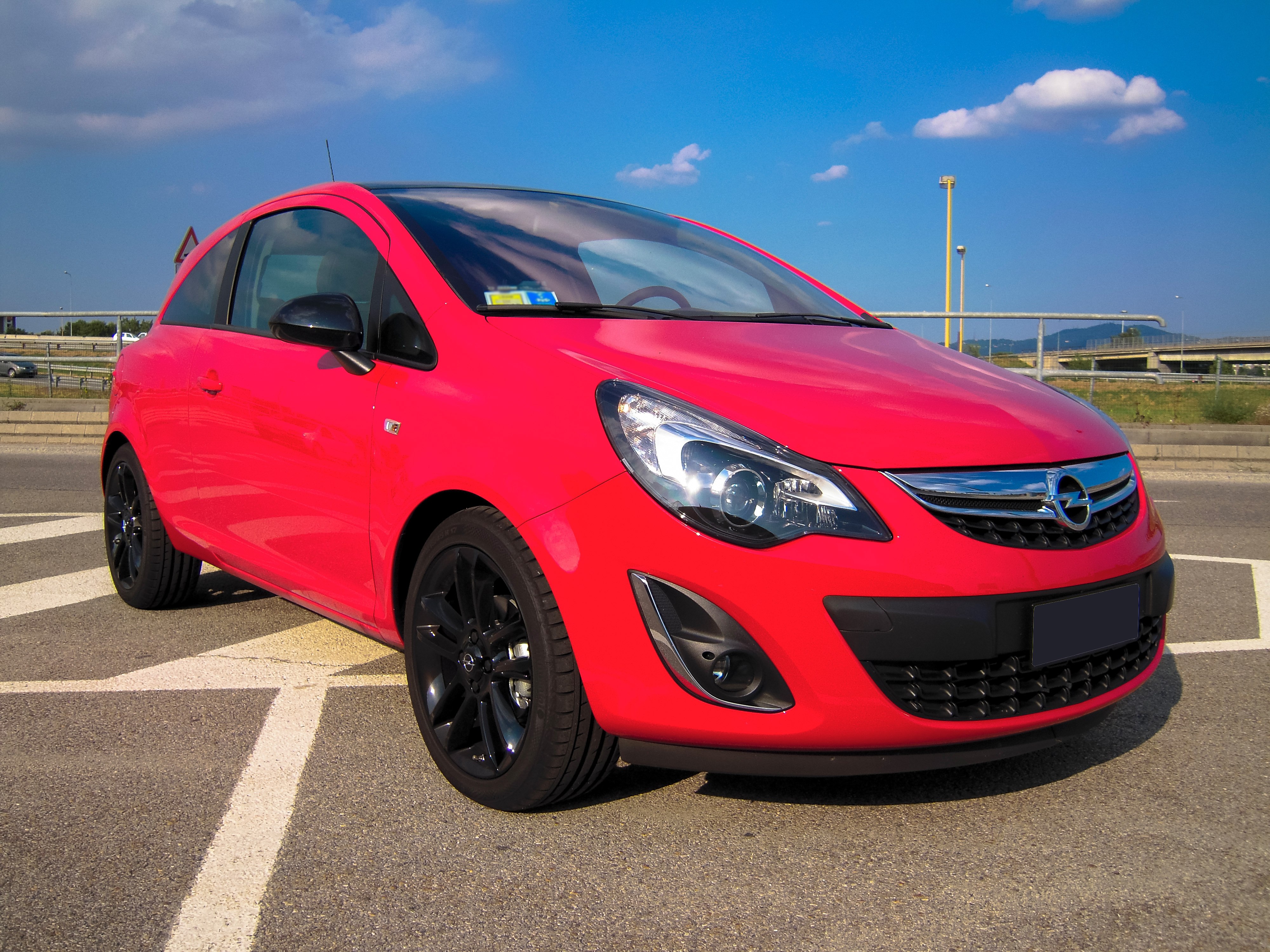 Корса авто с пробегом. Opel Corsa Color. Opel Corsa Red. Опель Корса колор эдишн. Opel Corsa Color Edition.