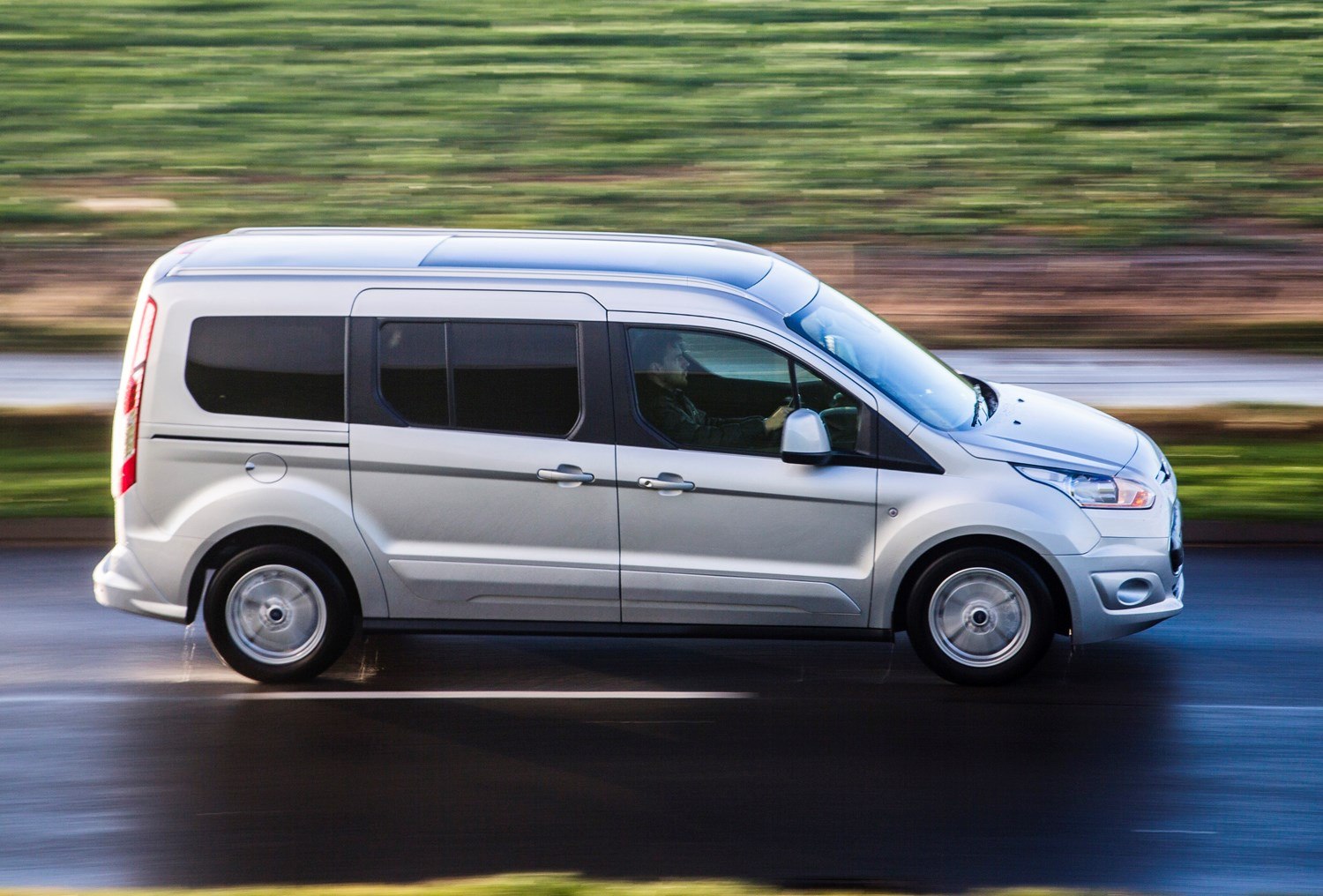 Ford Tourneo connect Р±РµР»С‹Р№