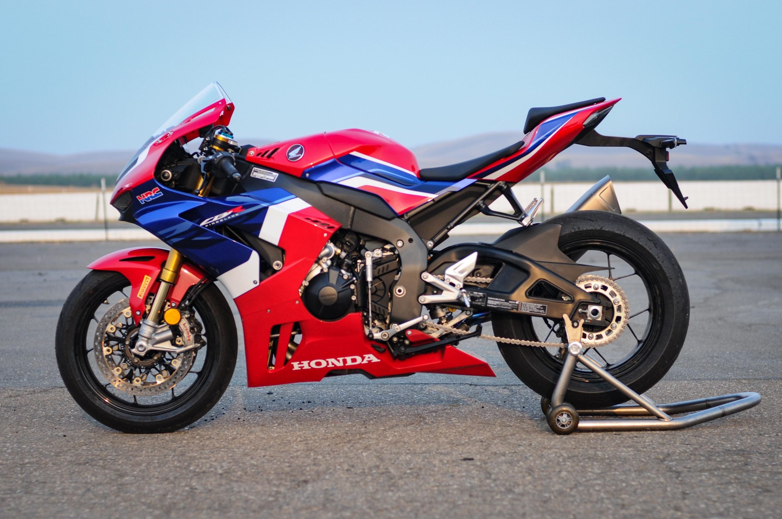 Honda 1000rr синяя