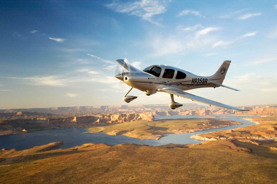 Самолеты Циррус SR 22