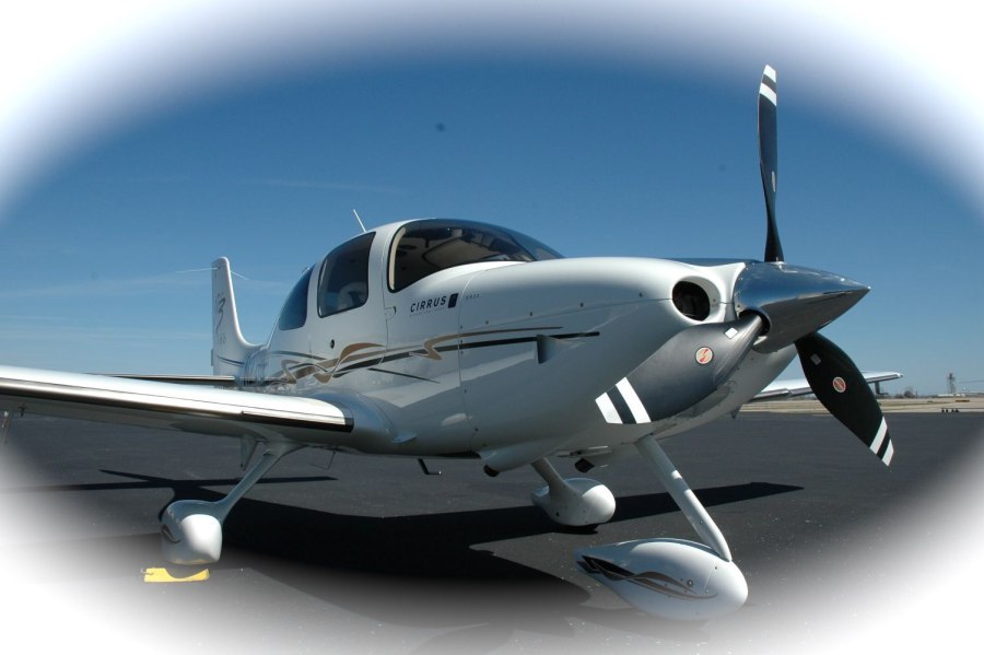 Самолет Cirrus Jet sf50 x