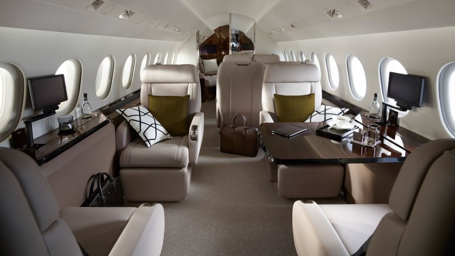 Самолет Falcon 900 LX