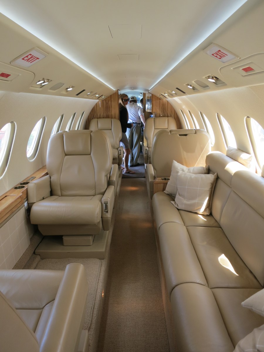 Falcon 50 салон