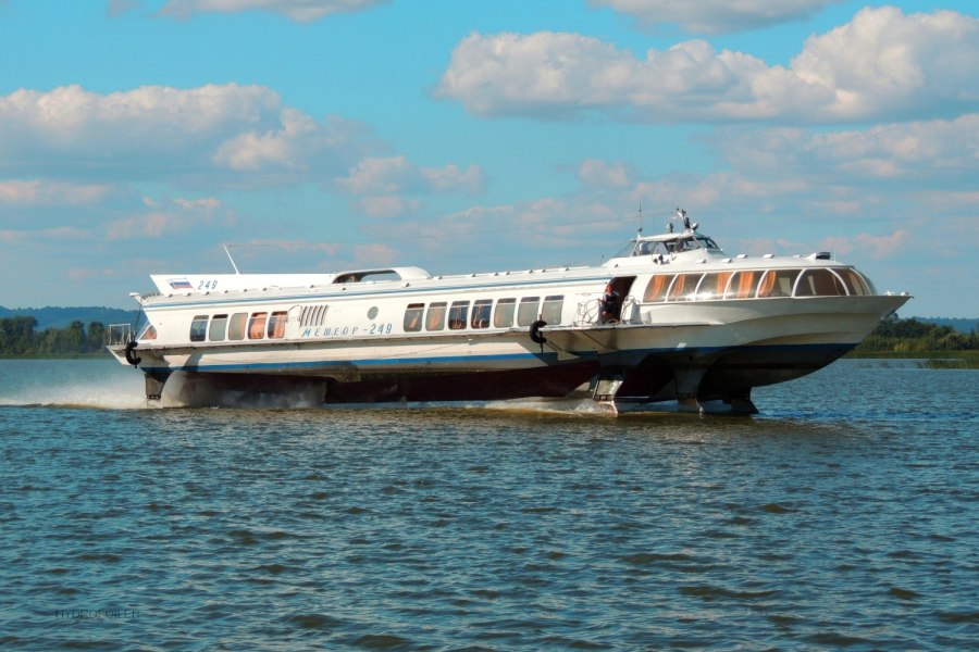Теплоход Восход 62
