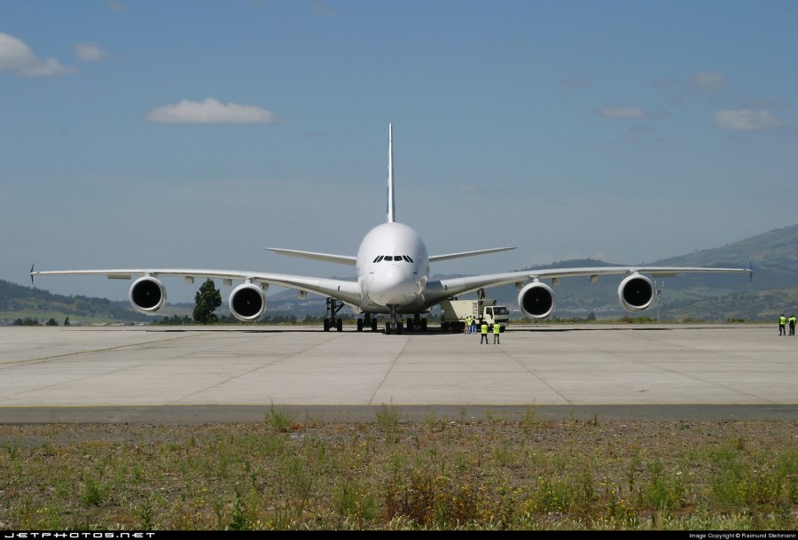 Эйрбас 380