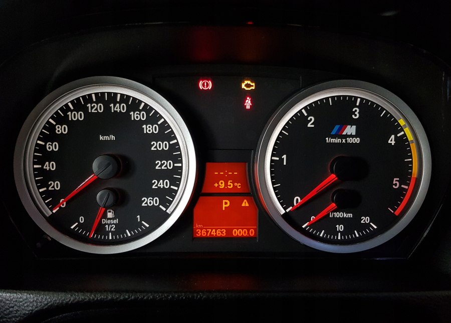 BMW m3 e90 приборка