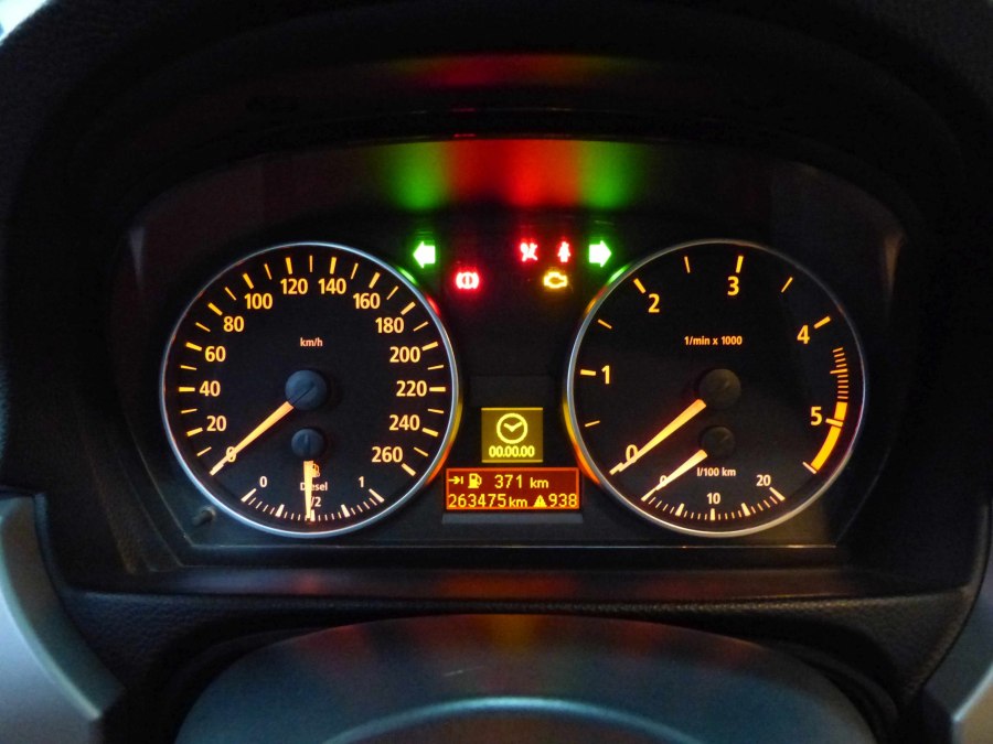 Приборная панель BMW e90