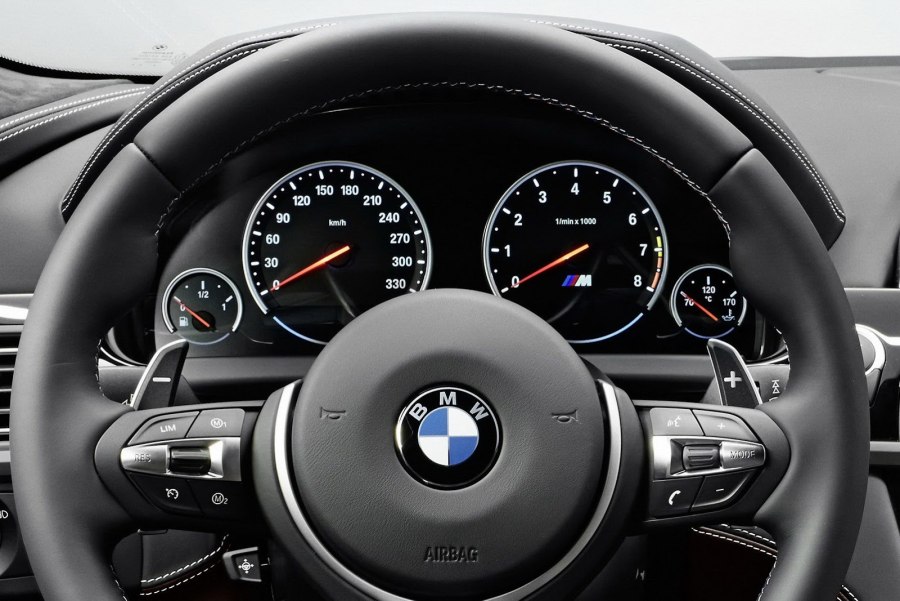 BMW x6 спидометр