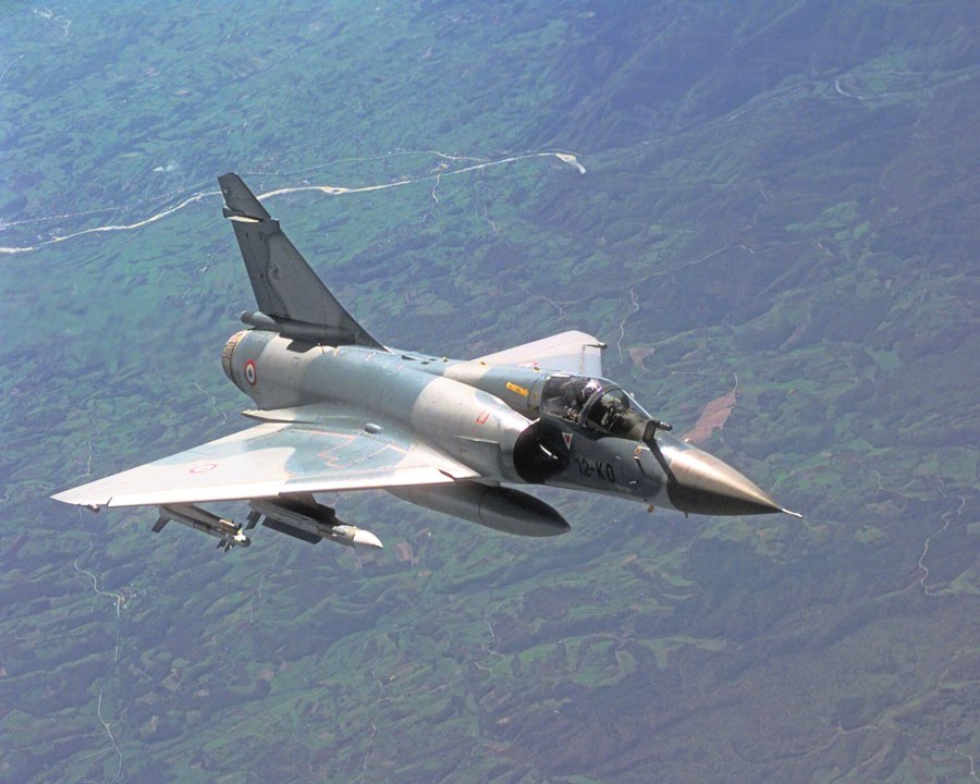 Самолет Мираж-2000n