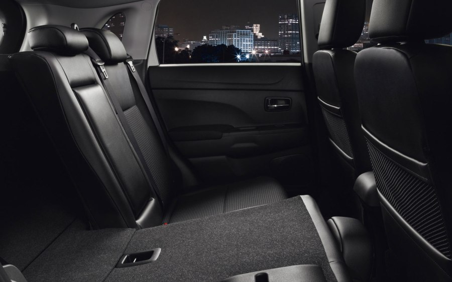 Peugeot 4008 2012 салон