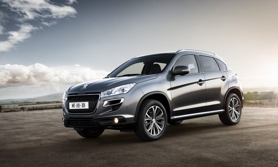 Peugeot 4008 интерьер