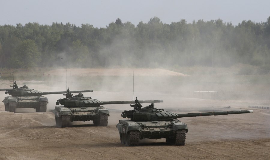 Колонна российских танков