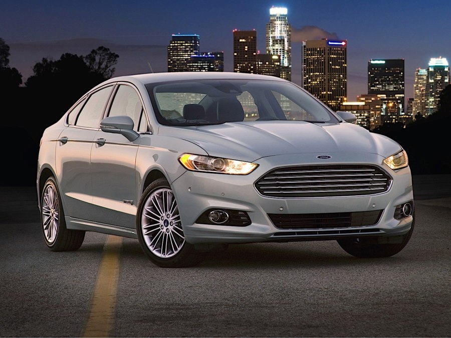 Ford Fusion Hybrid 2015