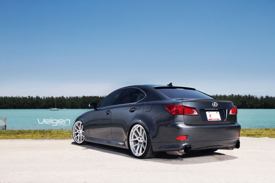 Lexus is 250 velgen