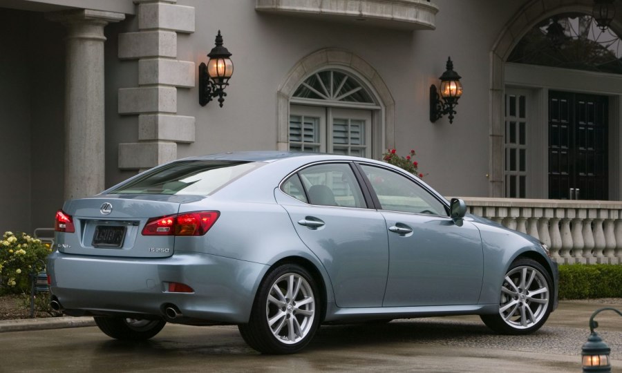 Лексус is 250 Sport