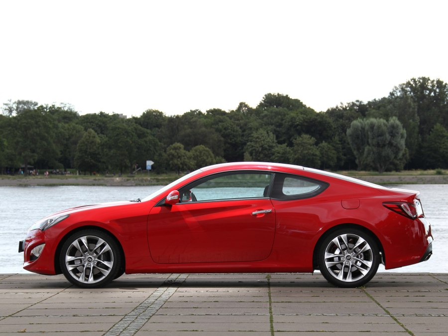 Hyundai Genesis Coupe 2010