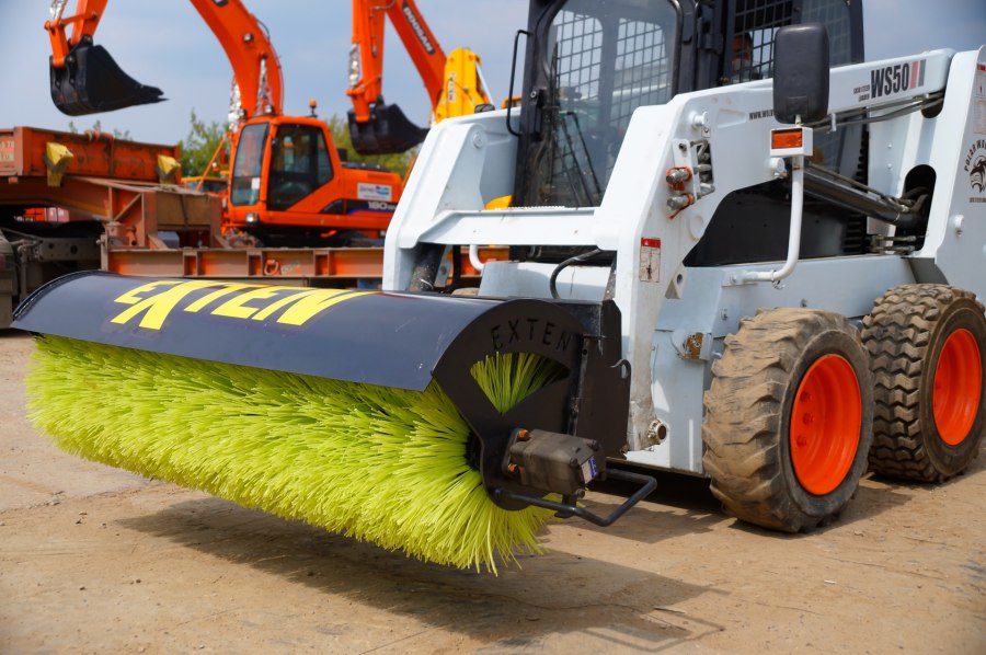 Кормоуборочный комбайн CLAAS