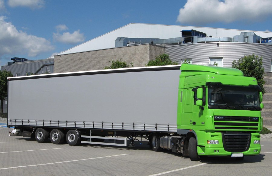 Mercedes-Benz Arocs тягач