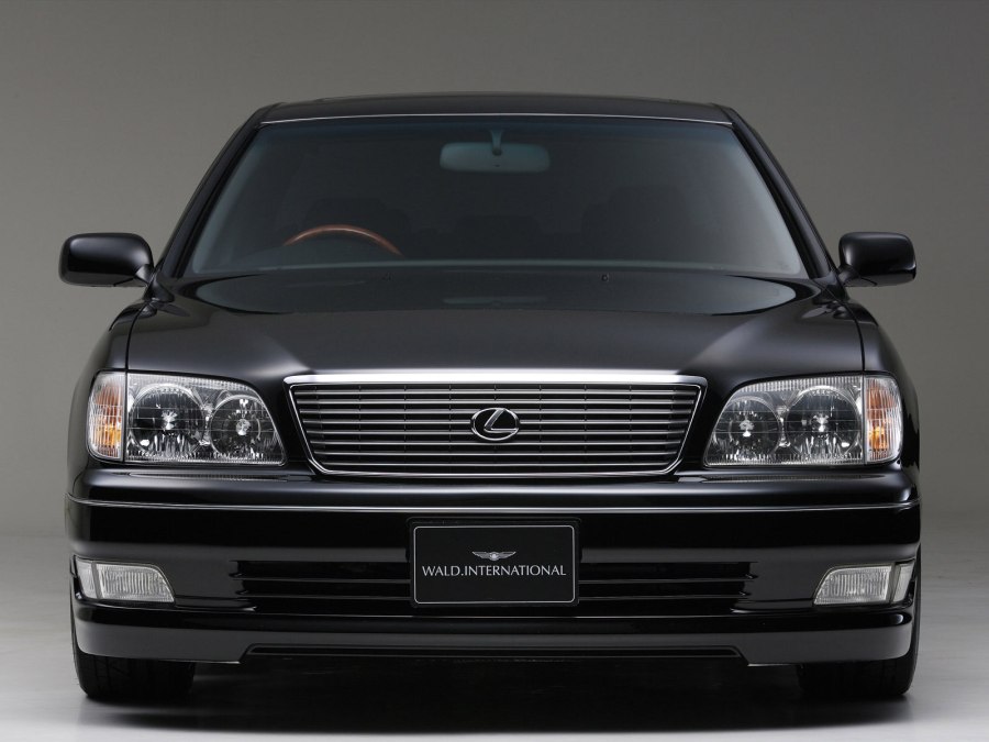 Lexus лс 400