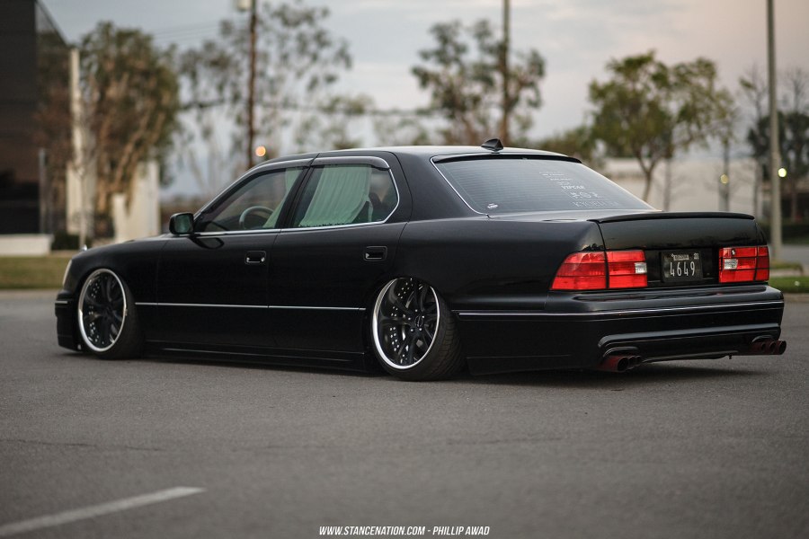 Lexus LS 400 стенс