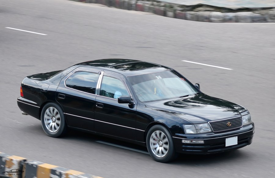 Lexus LS 400 1 поколение