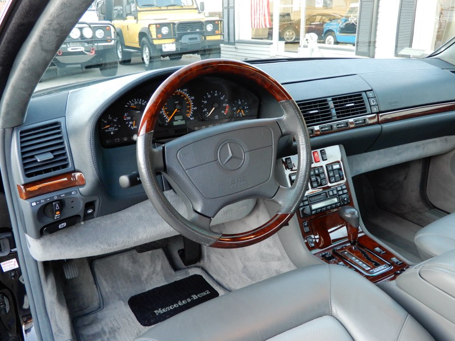 Mercedes-Benz w140
