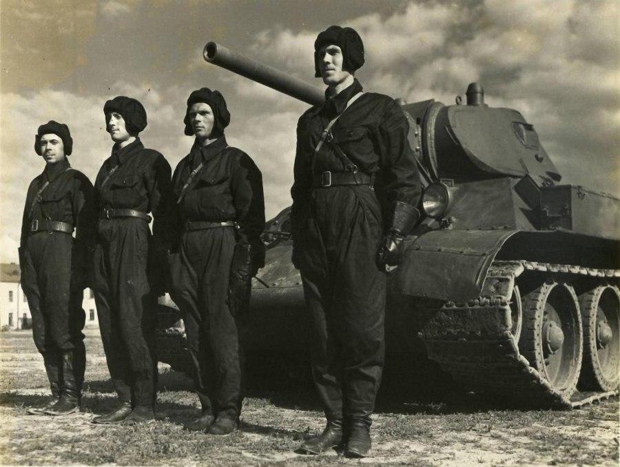 Танкист т 34