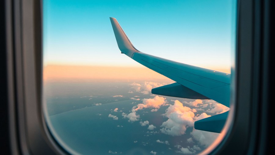Boeing 737 иллюминатор крыло