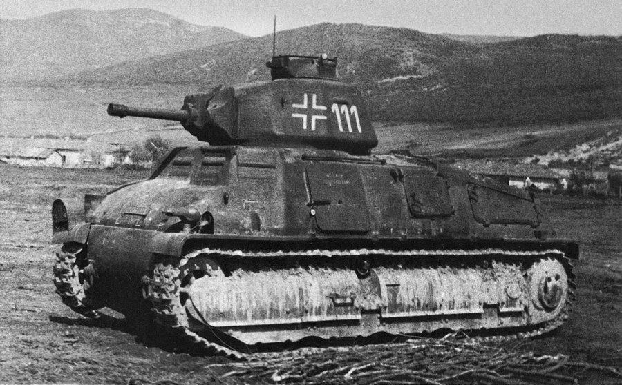 Танк Panzer 3 подбитый