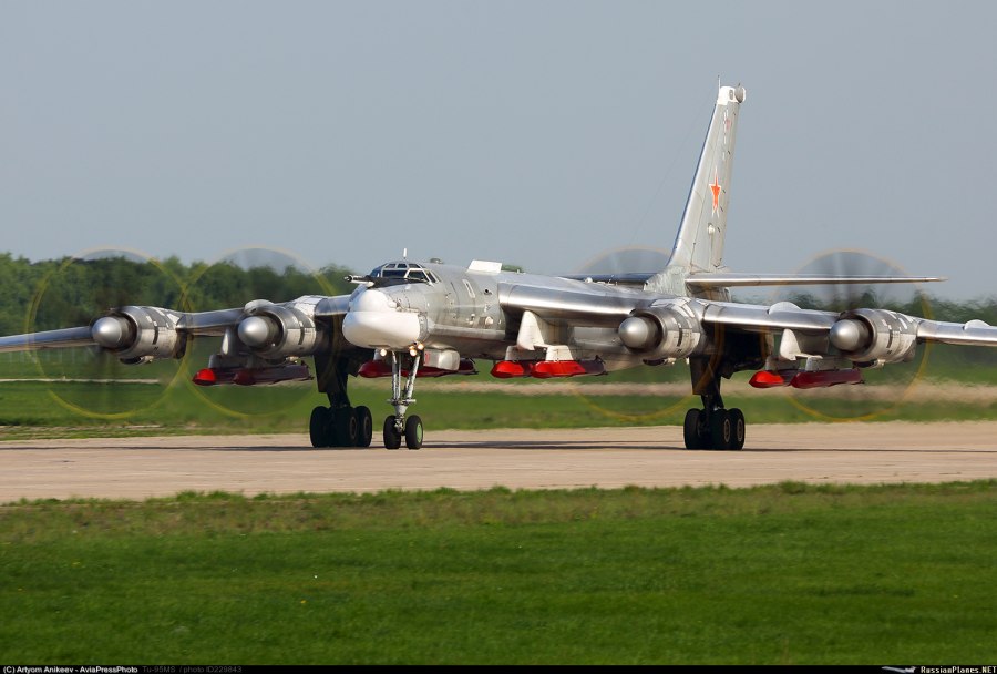 Ф-100 супер Сейбр