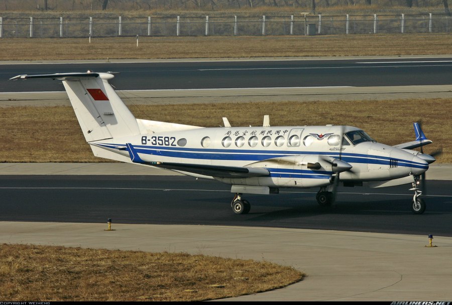 Beechcraft d 18
