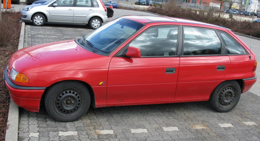 Opel Astra 1996 хэтчбек