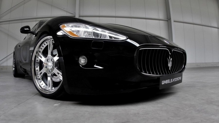 Автомобиль Maserati GRANTURISMO MC Stradale