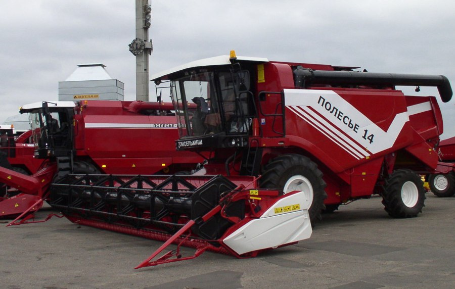 Комбайн зерноуборочный КЗС 812-22