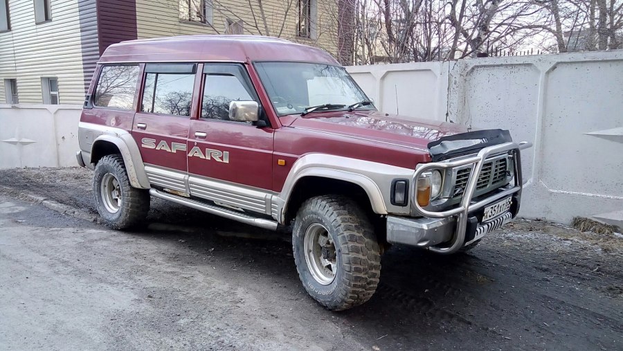 Nissan Safari y60