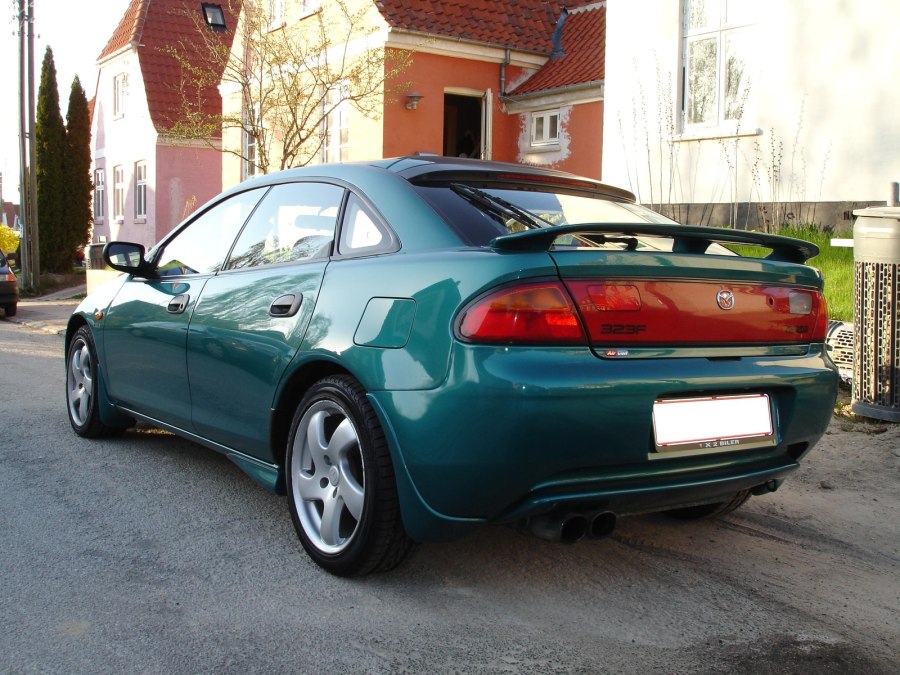 Mazda 323f 5
