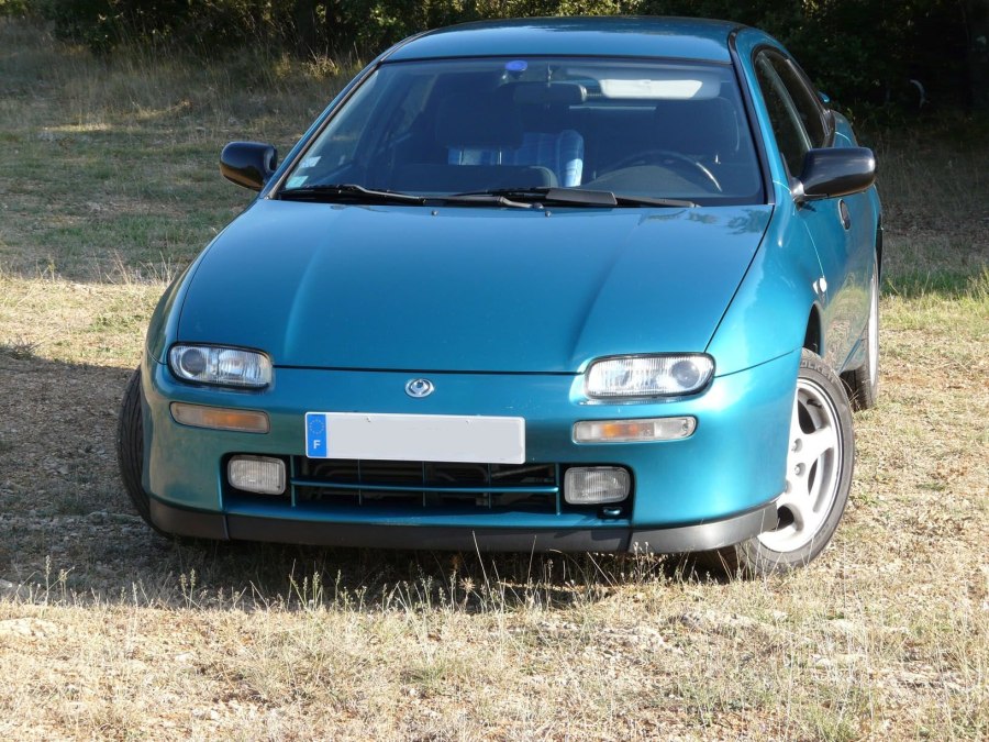 Mazda 323f Lantis