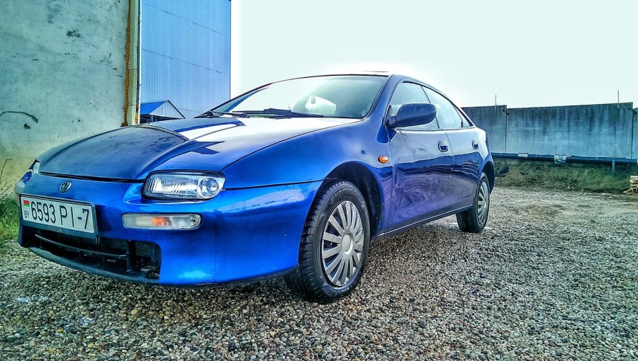 Mazda 323f 98