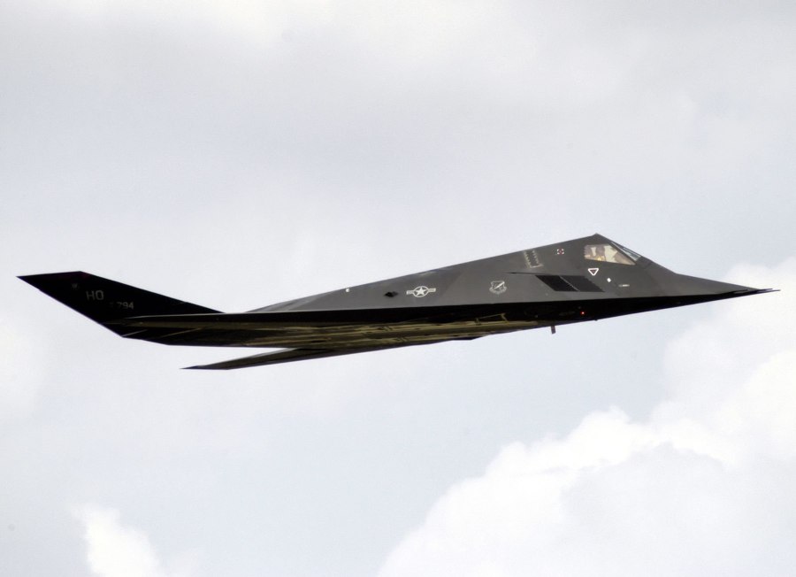 Бомбардировщик Lockheed f-117 Nighthawk