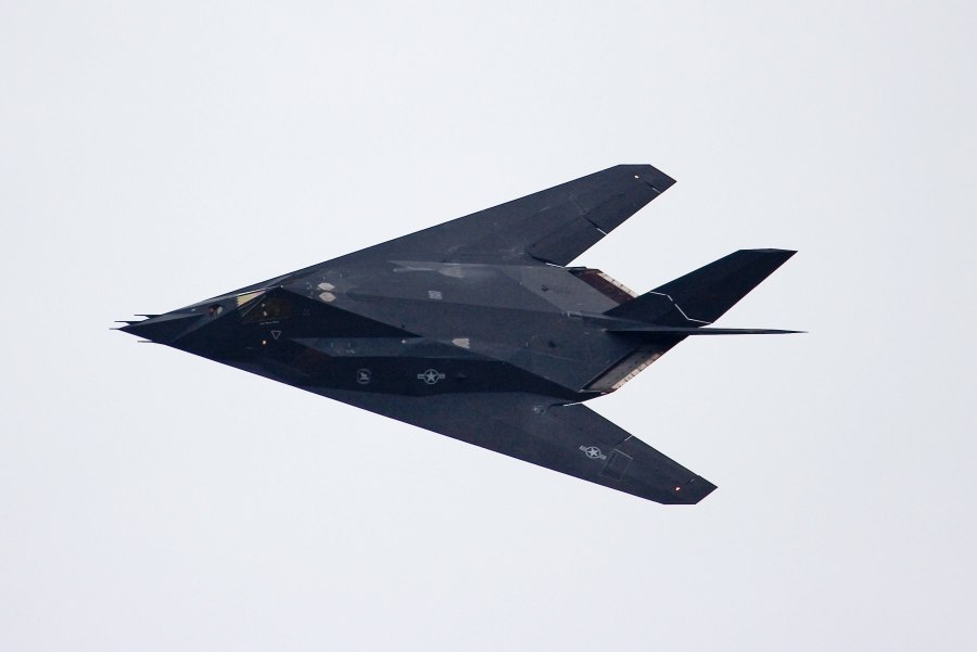 Бомбардировщик Lockheed f-117 Nighthawk