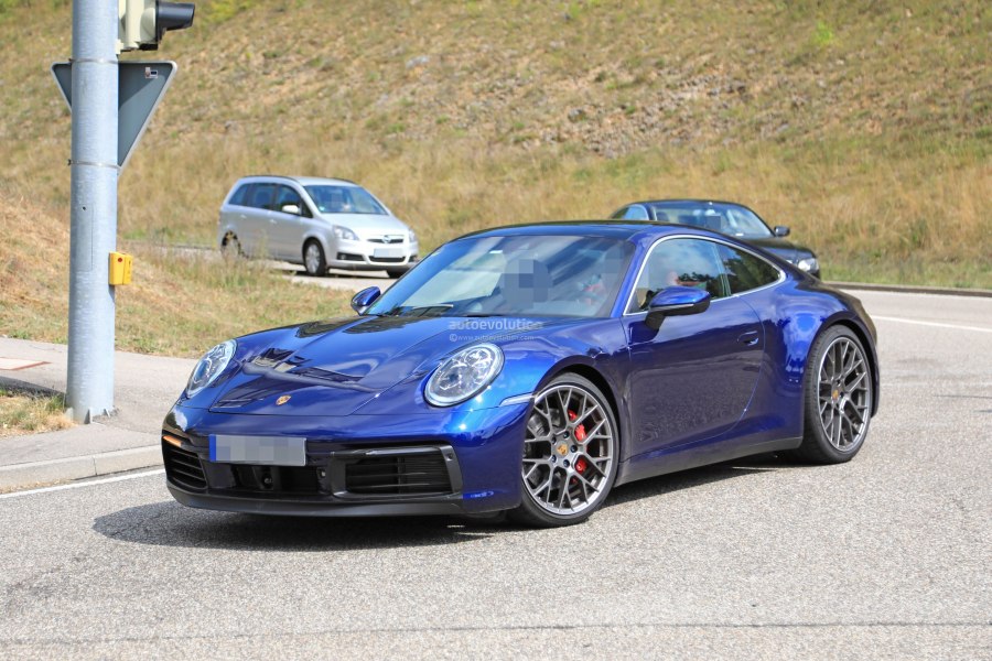 Porsche 911 Carrera 4s 992